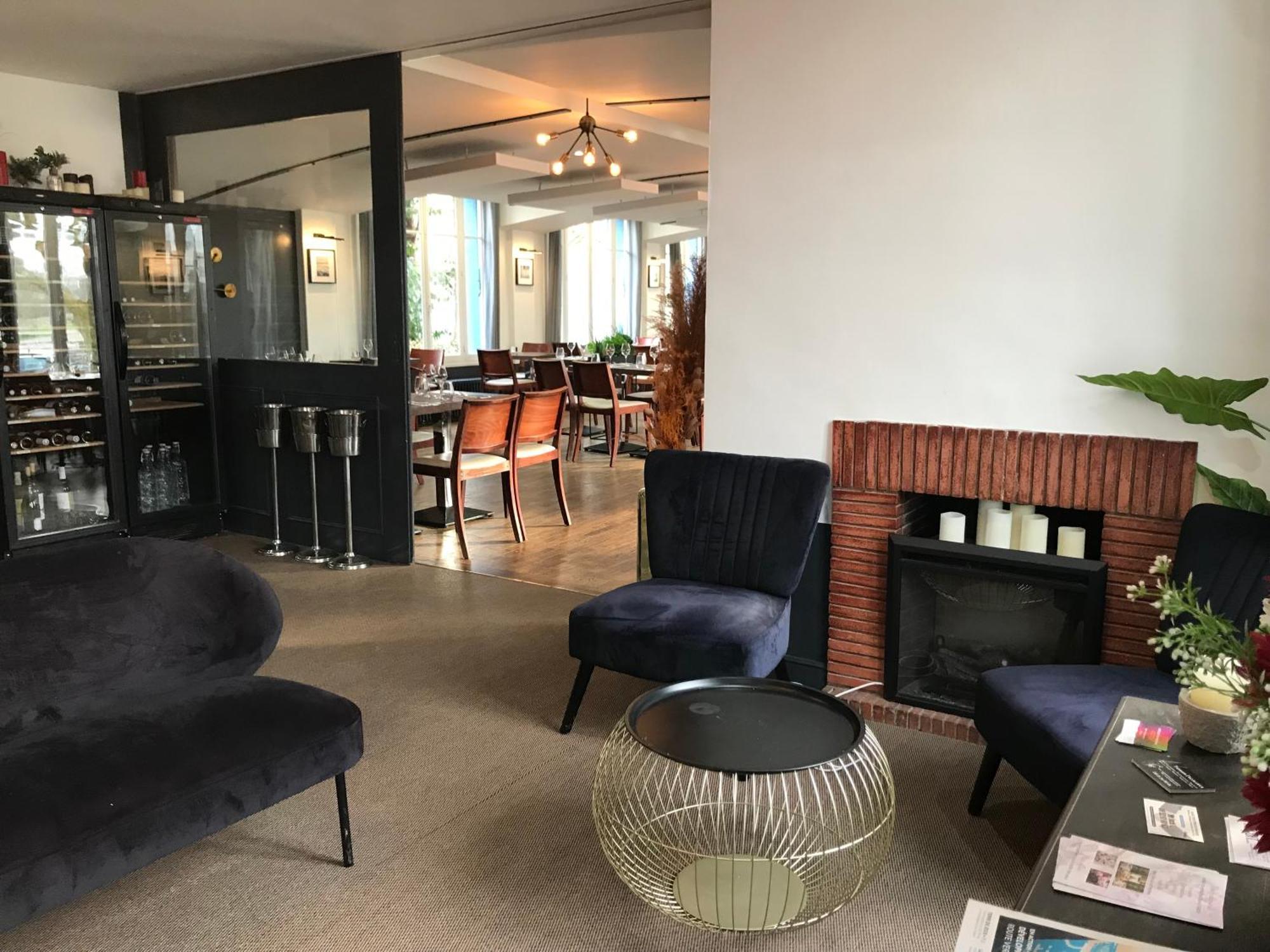 Logis Hotel & Restaurant - Les Bords De Seine La Roche-Guyon Luaran gambar