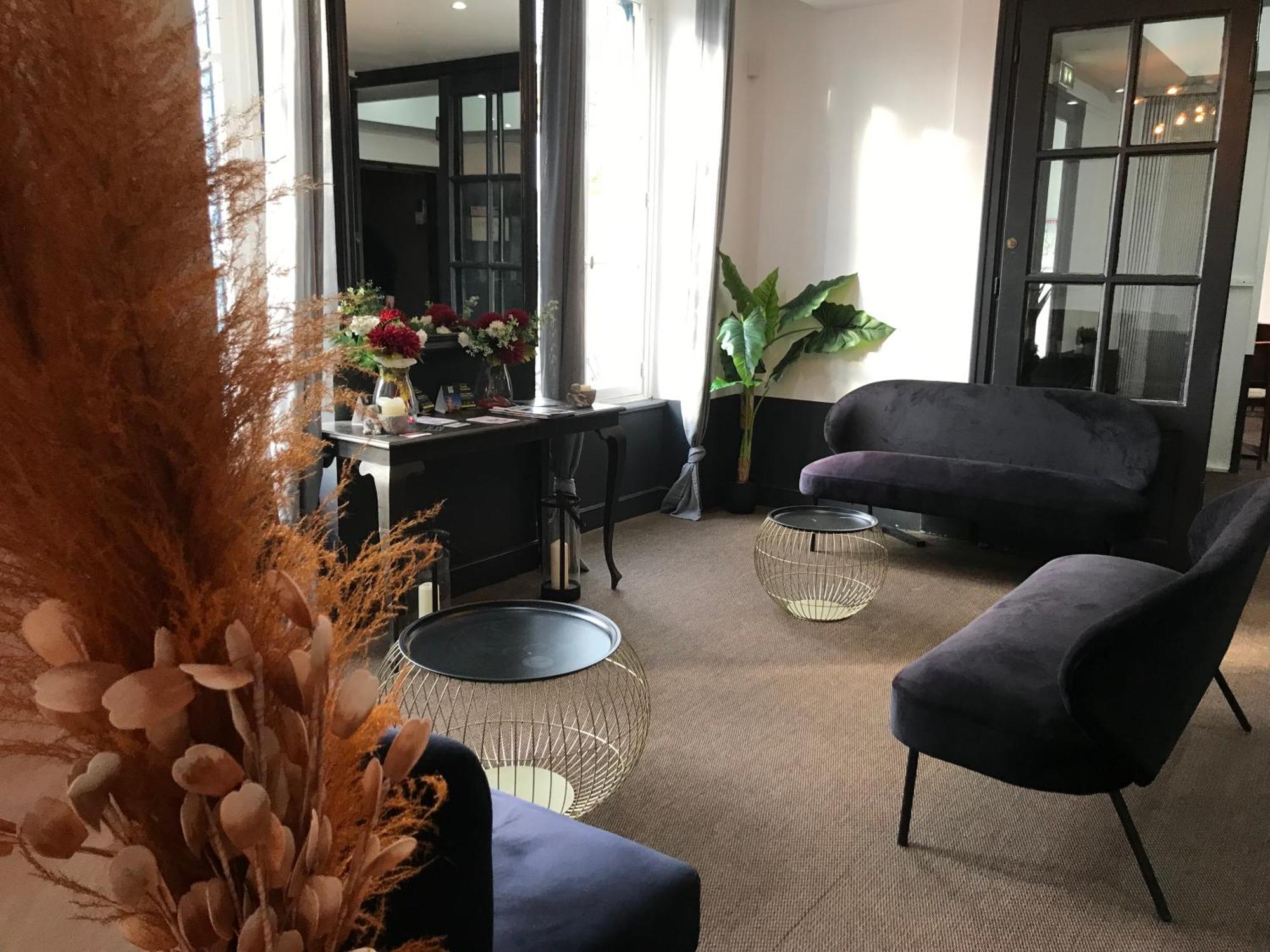 Logis Hotel & Restaurant - Les Bords De Seine La Roche-Guyon Luaran gambar