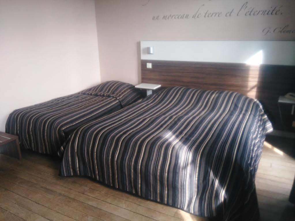 Logis Hotel & Restaurant - Les Bords De Seine La Roche-Guyon Luaran gambar
