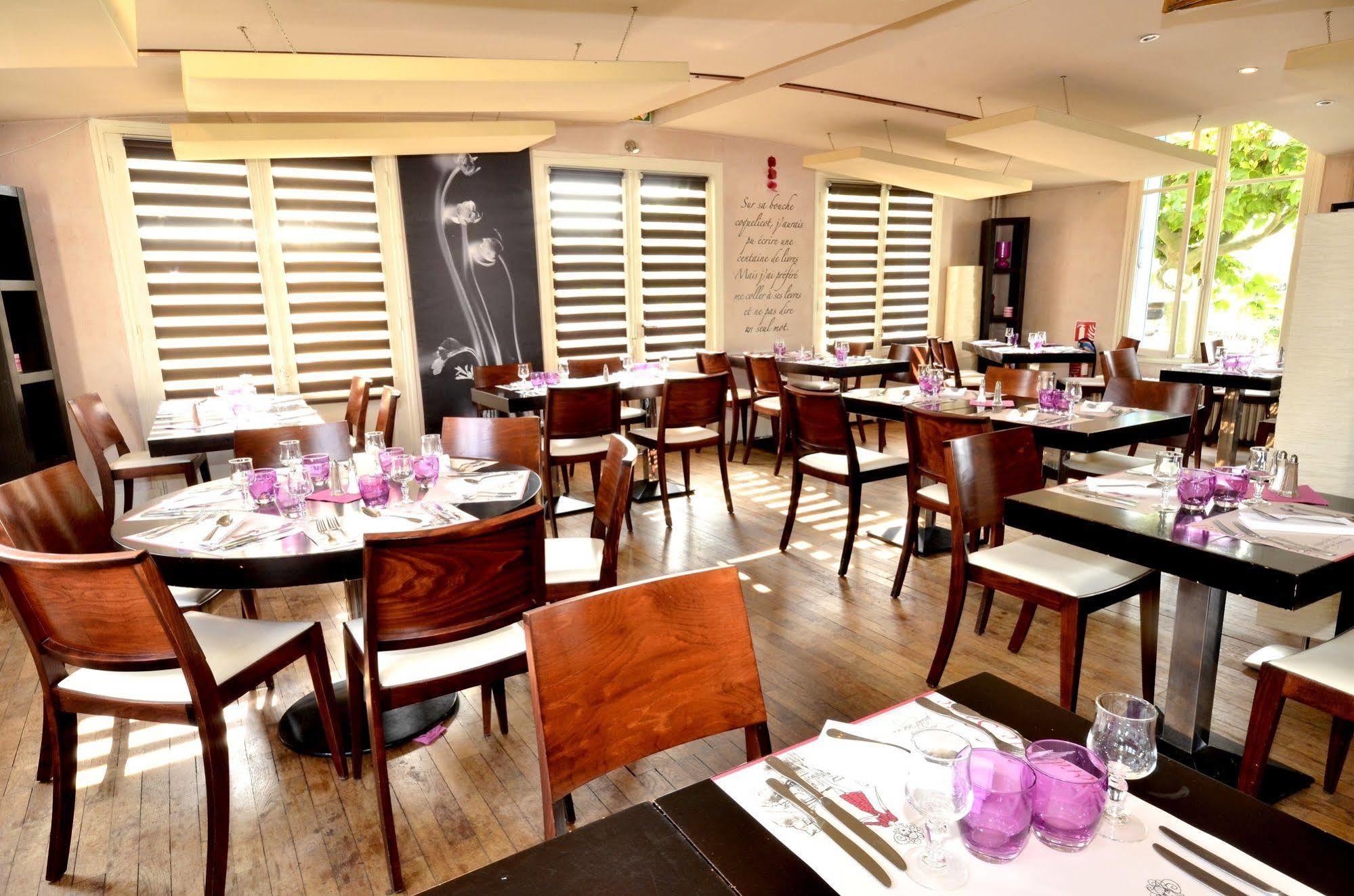 Logis Hotel & Restaurant - Les Bords De Seine La Roche-Guyon Luaran gambar